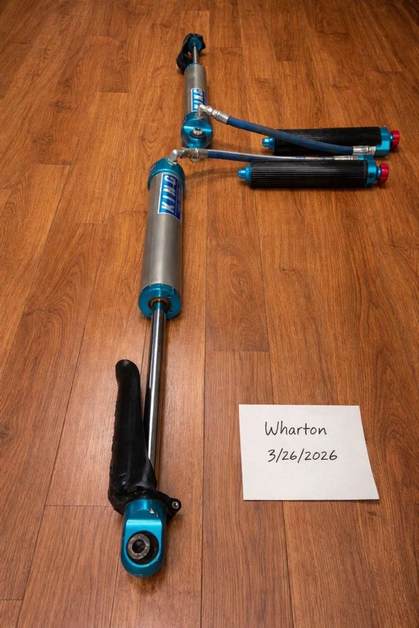 Jeep Gladiator (3-5") lift  KING SHOCKS 2.5 PERFORMANCE SERIES FRONT SHOCKS  $800 uto