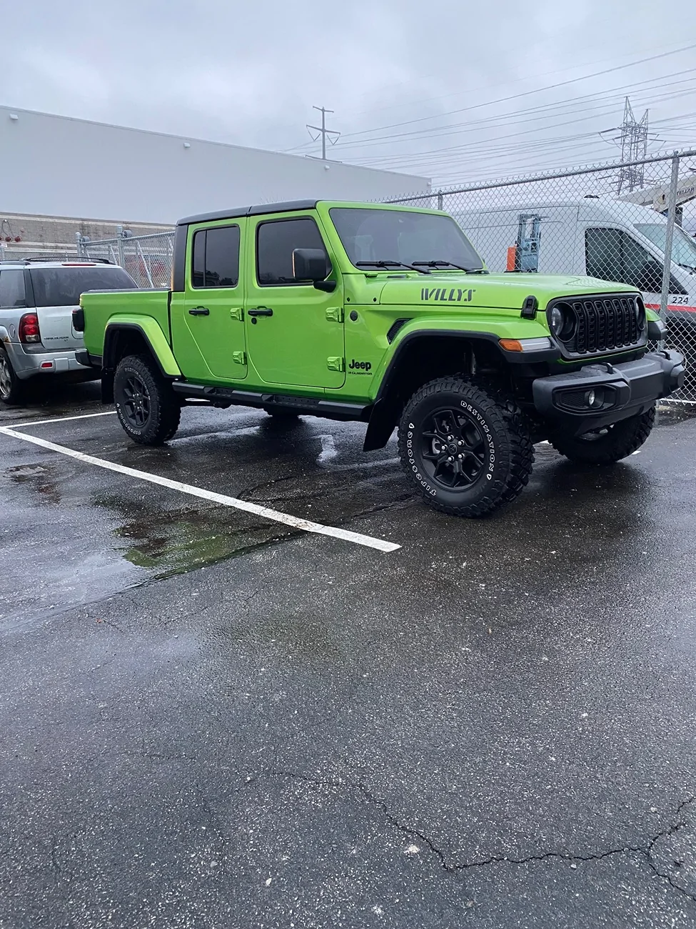 Jeep Gladiator (Poll) what's better Jeep Wrangler OR Jeep gladiator and why. IMG_2056