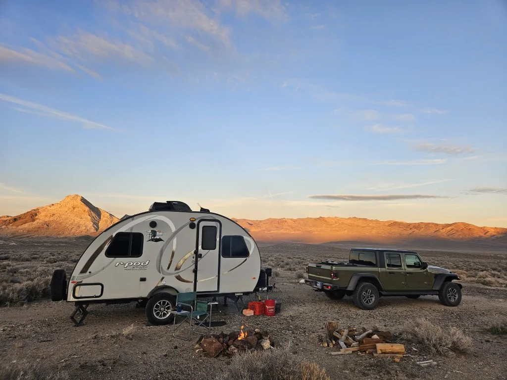 Jeep Gladiator (Poll) what's better Jeep Wrangler OR Jeep gladiator and why. 20251206_162228