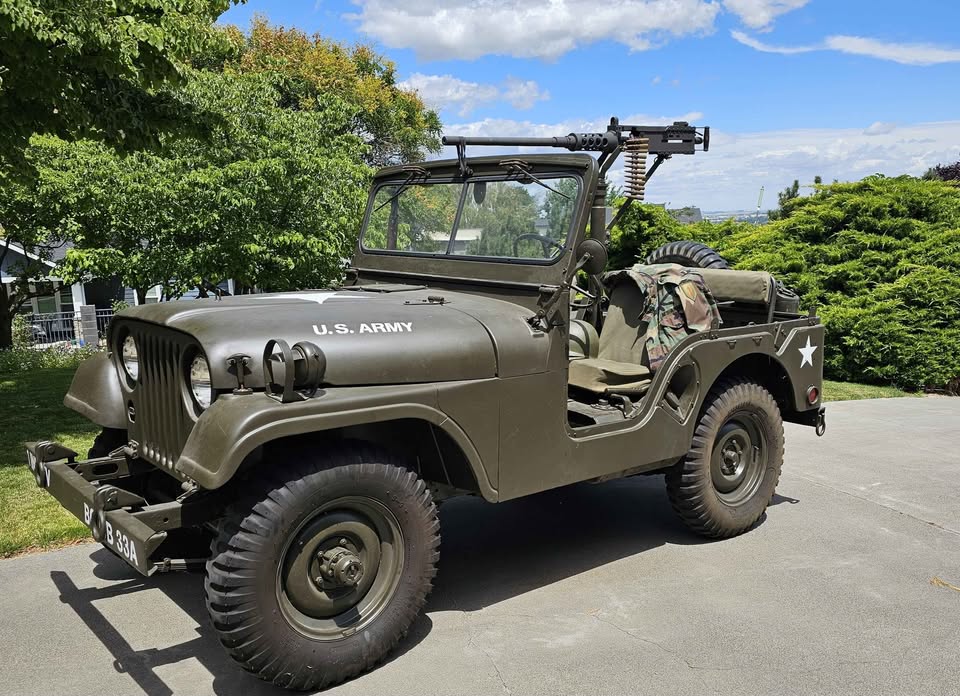 Jeep Gladiator Welp now we know who buys these things 627247589_10230401239924337_700539746580690052_n