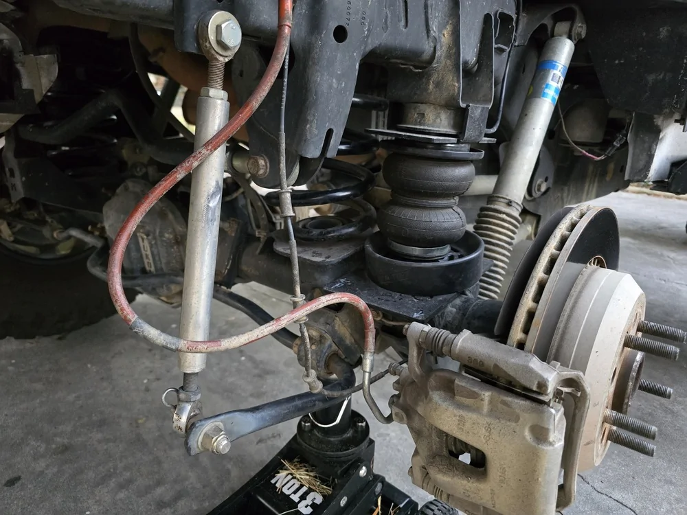 Jeep Gladiator Jeep Gladiator Mojave rear coil spring options: bags, Max Tow coils, Timbren bump stops 20260119 Tyson Jeep Airsprings - Flemington, FL (2)
