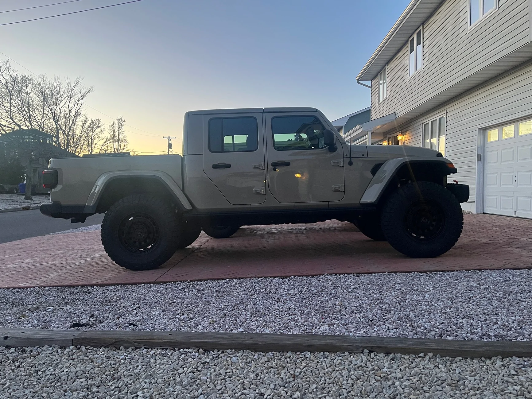 Jeep Gladiator Opinions on These 37” Tires... IMG_1765