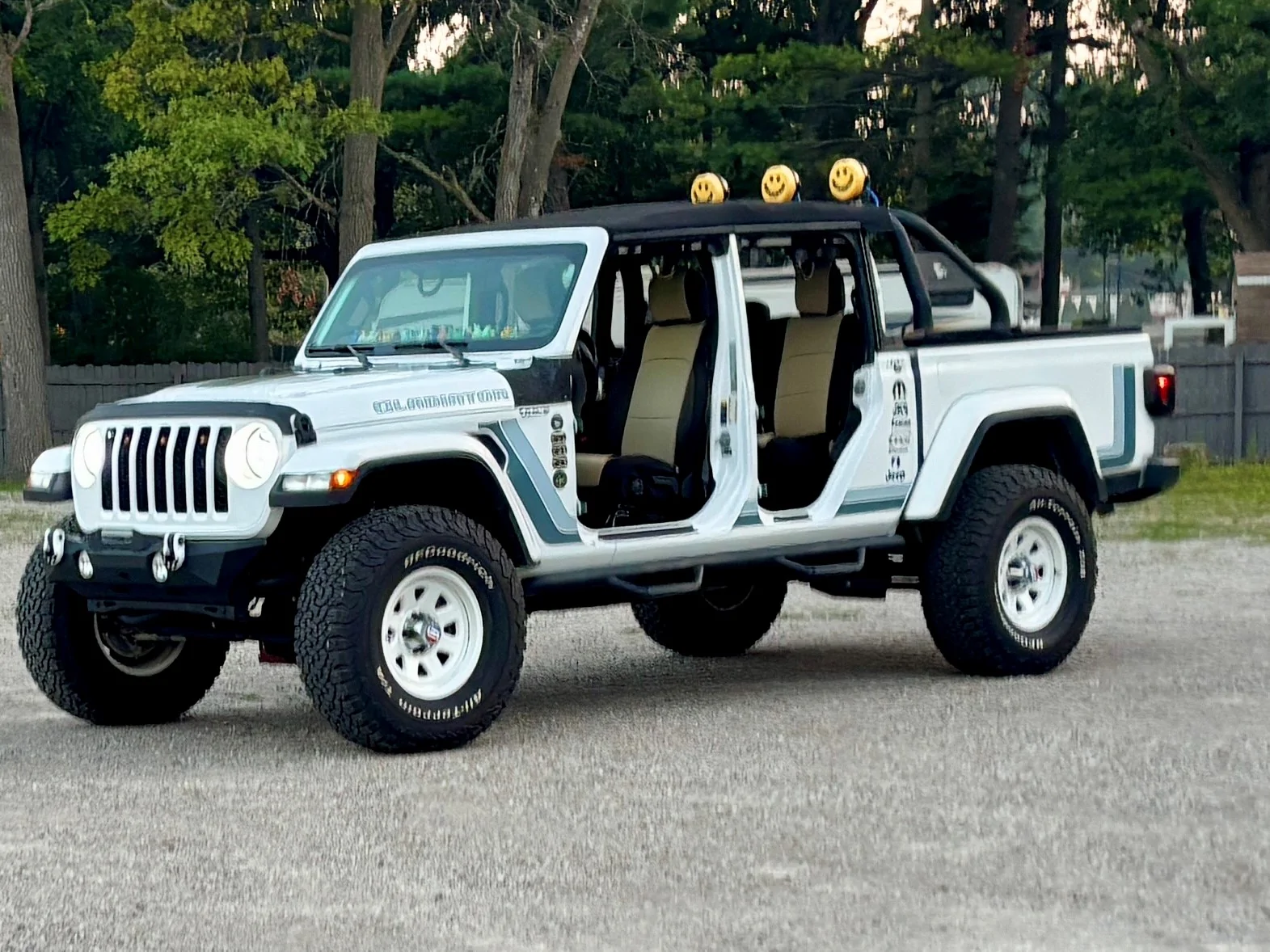 Jeep Gladiator Retro Build {filename}