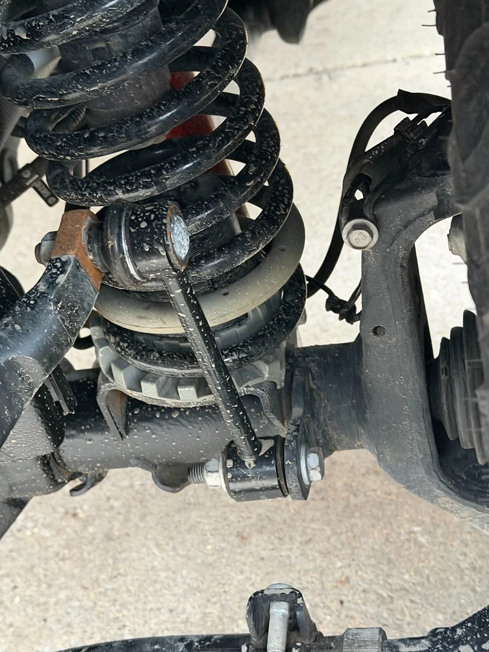 Jeep Gladiator AEV 2" after install.... LEFT COIL