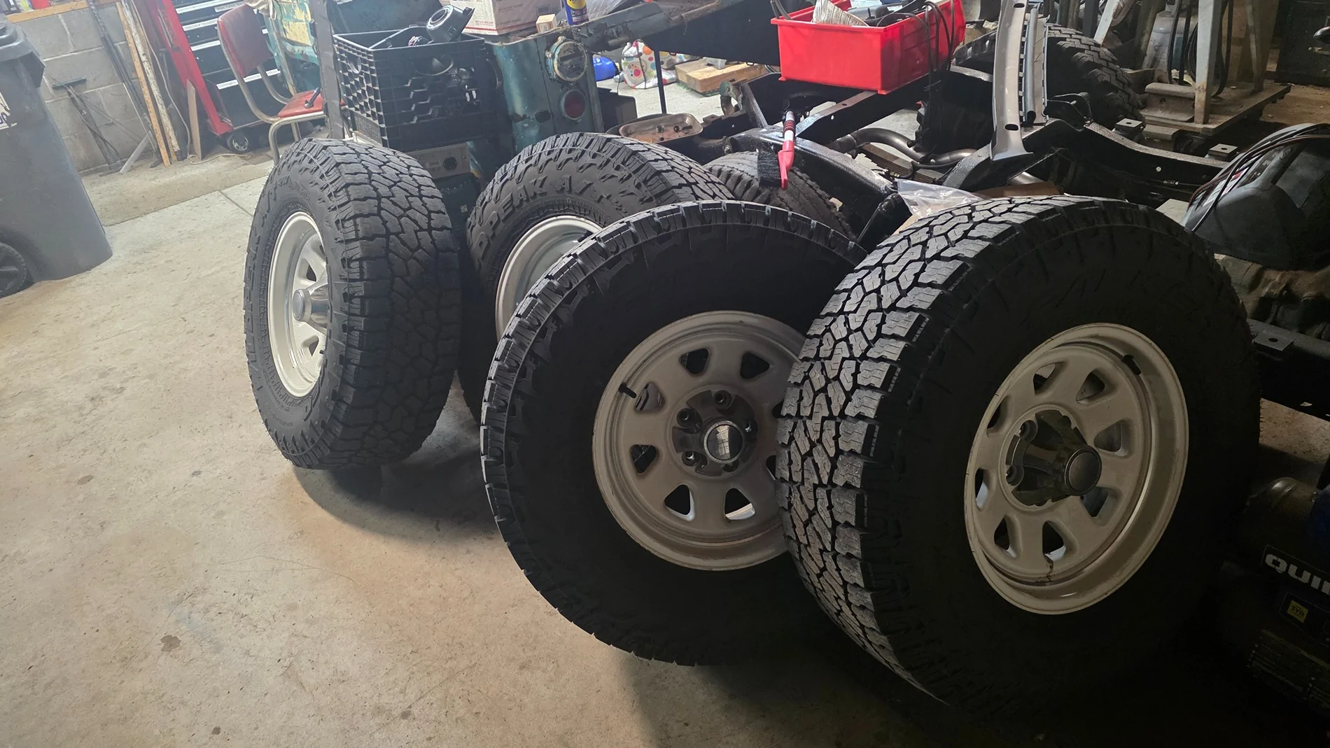 Jeep Gladiator 285/75r17 with CJ retro wheels 20260327_200255