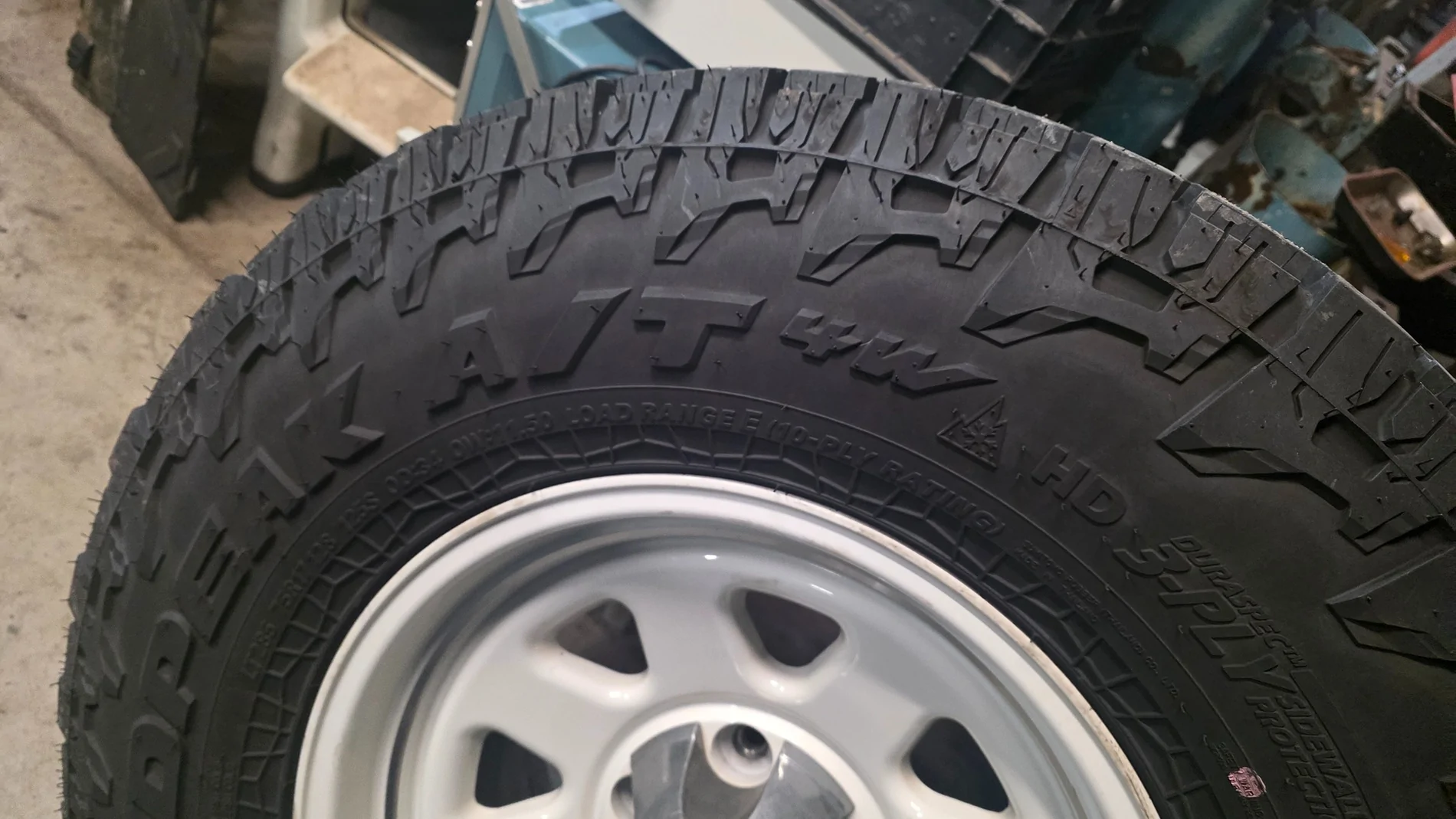 Jeep Gladiator 285/75r17 with CJ retro wheels 20260327_200315