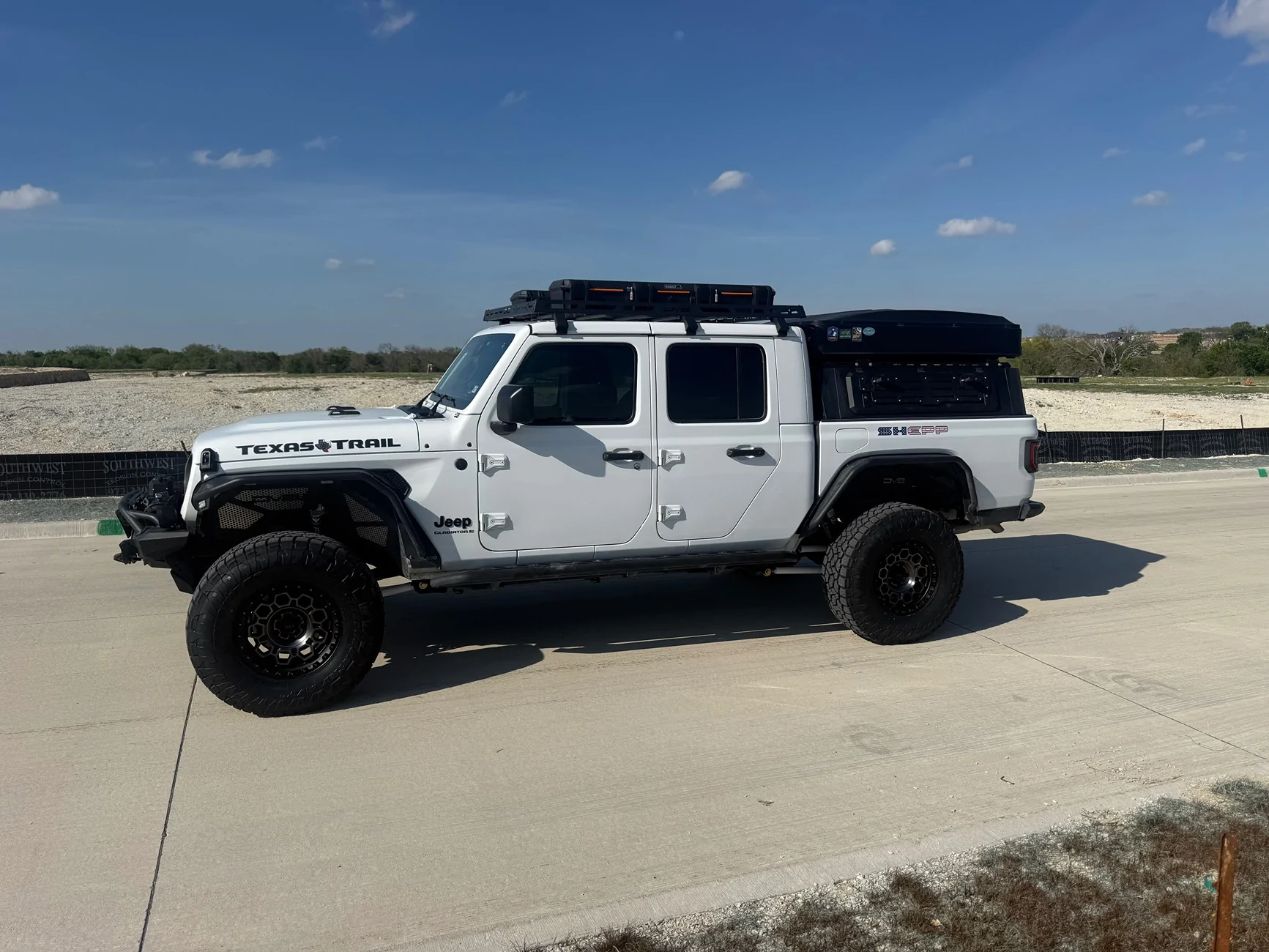 Jeep Gladiator Bed Rack Suggestions For Tonneau Cover IMG_8085