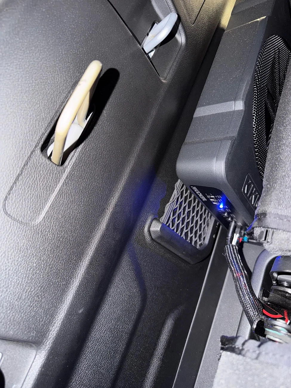 Jeep Gladiator Amplifying stock speakers harness on base stereo IMG_0312