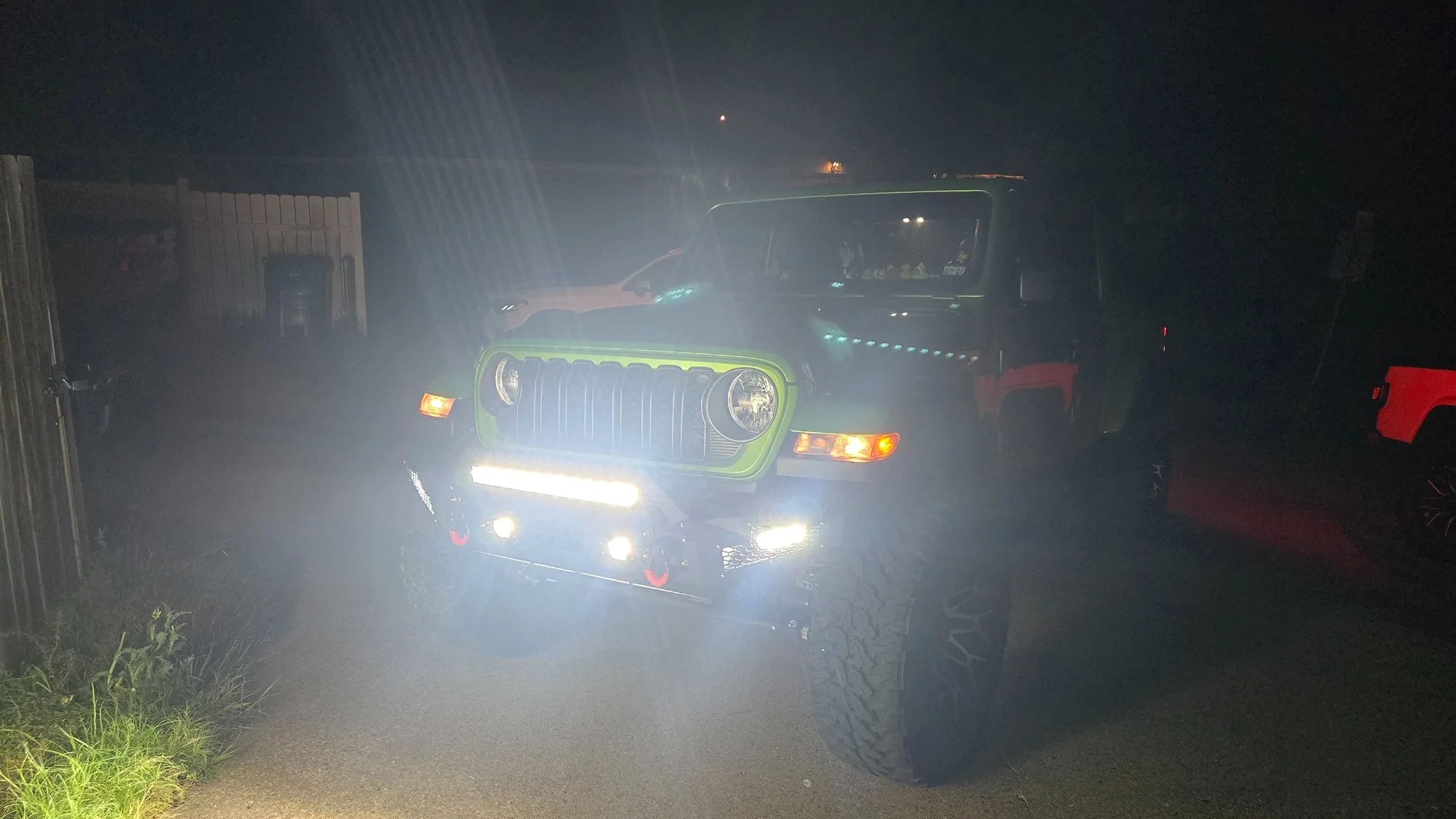Jeep Gladiator Jeep gladiator texas trail 2025 fog lights/bumper 20260402_222108