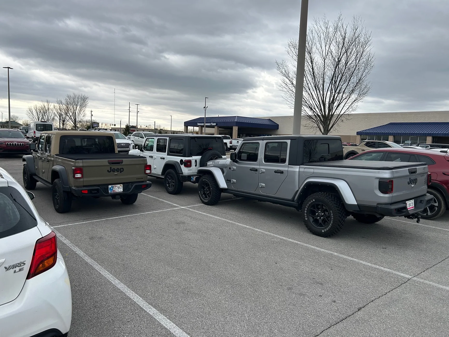 Jeep Gladiator Jeeps Parking Next To Jeeps IMG_8331