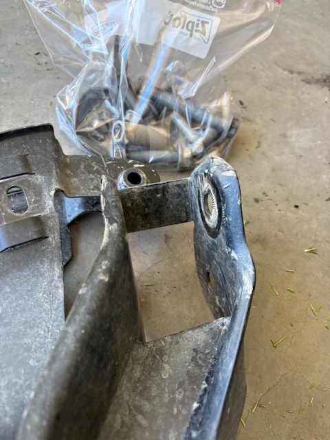 Jeep Gladiator BakFlip MX4 Tonneau Cover, Rubicon Suspension, Synergy Springs, AEV Drop Brackets DropBrackets2