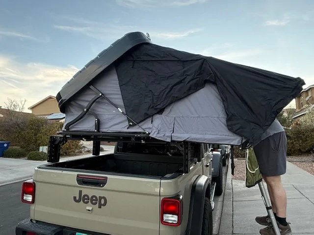 Jeep Gladiator 2 Person Roof-Top Tent - Fits over Bed of the Gladiator Tent3