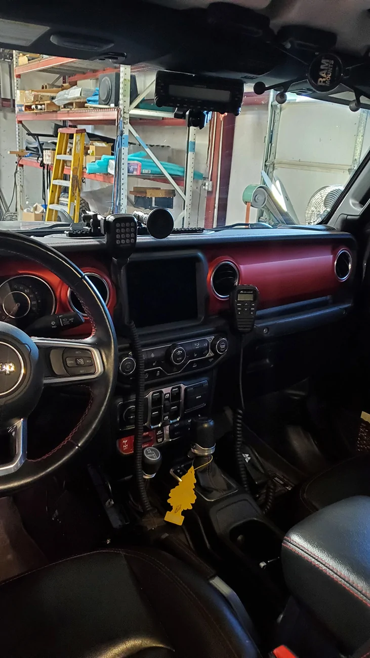 Jeep Gladiator GMRS OR VHF RADIO INSTALL ON GLADIATOR 20260320_121223