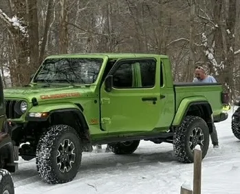 Jeep Gladiator 35" tire consideration on a Sport-S, Max tow package. IMG_3511