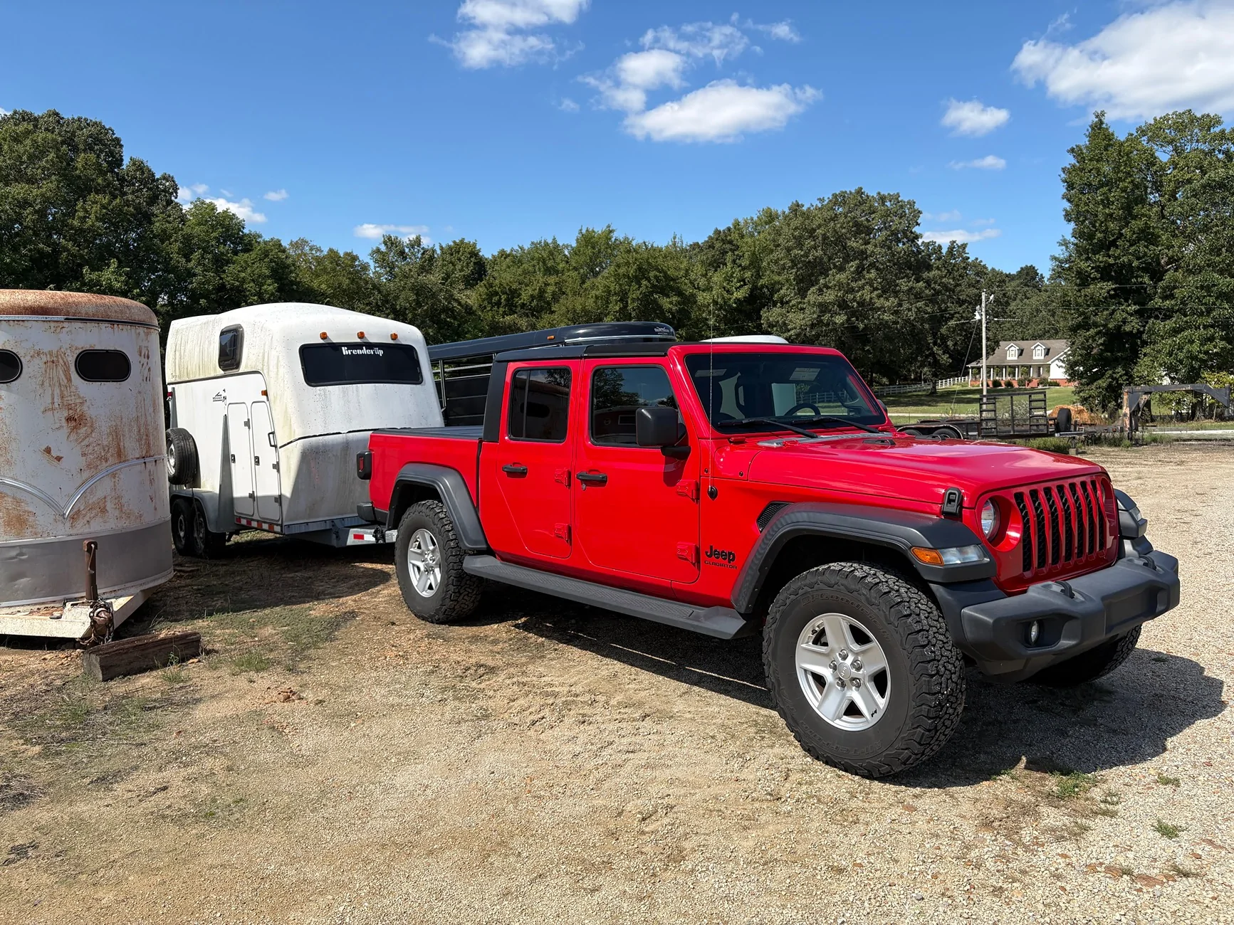 Jeep Gladiator 35" tire consideration on a Sport-S, Max tow package. IMG_0917