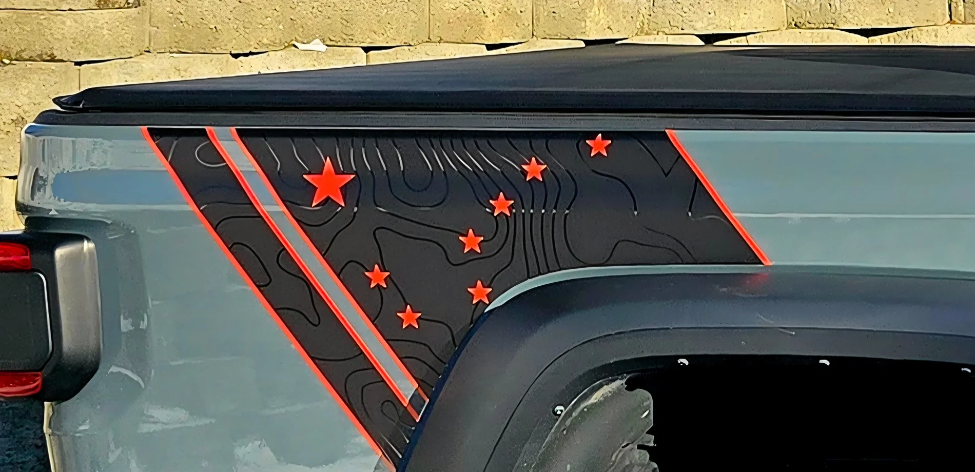 Jeep Gladiator Dreadnought: The Buildening - 2024 JT/M Closeup_Stripes[1]