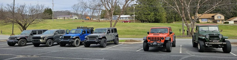 Jeep Gladiator Jeeps Parking Next To Jeeps offroad_trip_2026-03-25