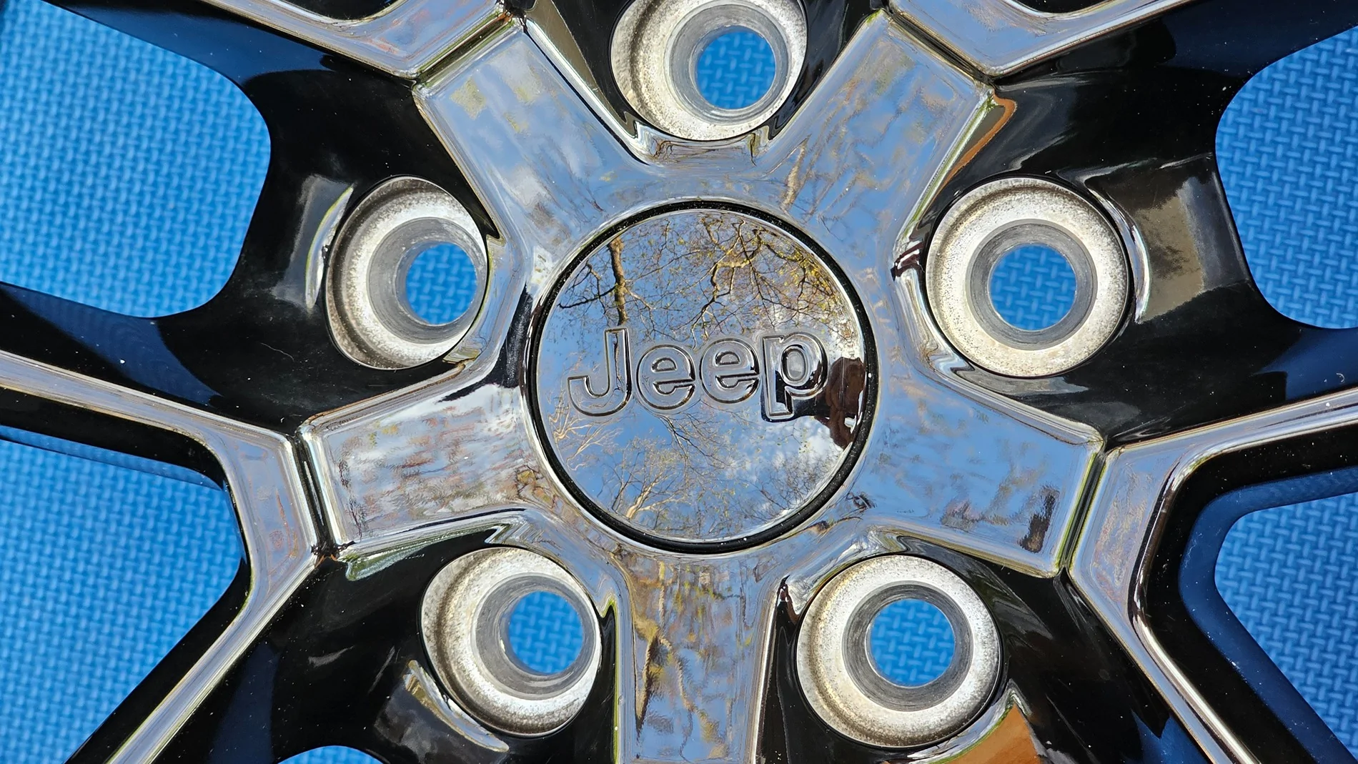 Jeep Gladiator 20x8 High Altitude Wheels - $90 20260411_183203