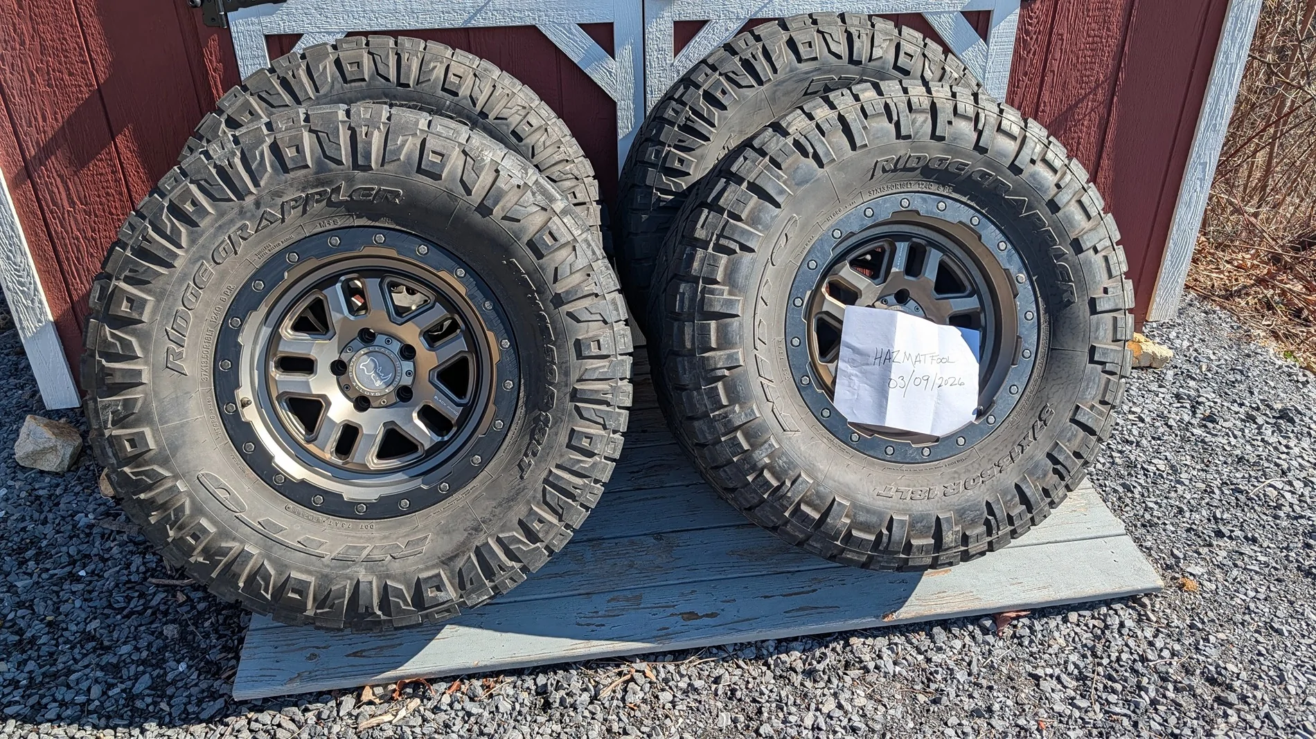 Jeep Gladiator BLACK RHINO BARSTOW, 18 X 9.5, 5 bolt Jeep pattern -18 offset P/N BKMTXX Includes TPMS. PXL_20260309_150837025.MP