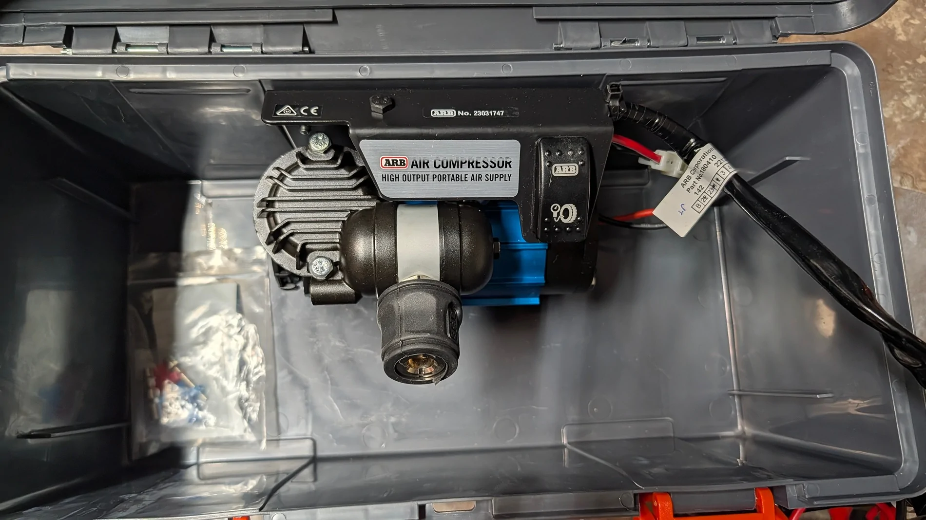 Jeep Gladiator ARB HIGH OUTPUT PORTABLE COMPRESSOR  CĶMP12- LIKE NEW, BARELY USED. $300 OBO PXL_20260204_135659681-1