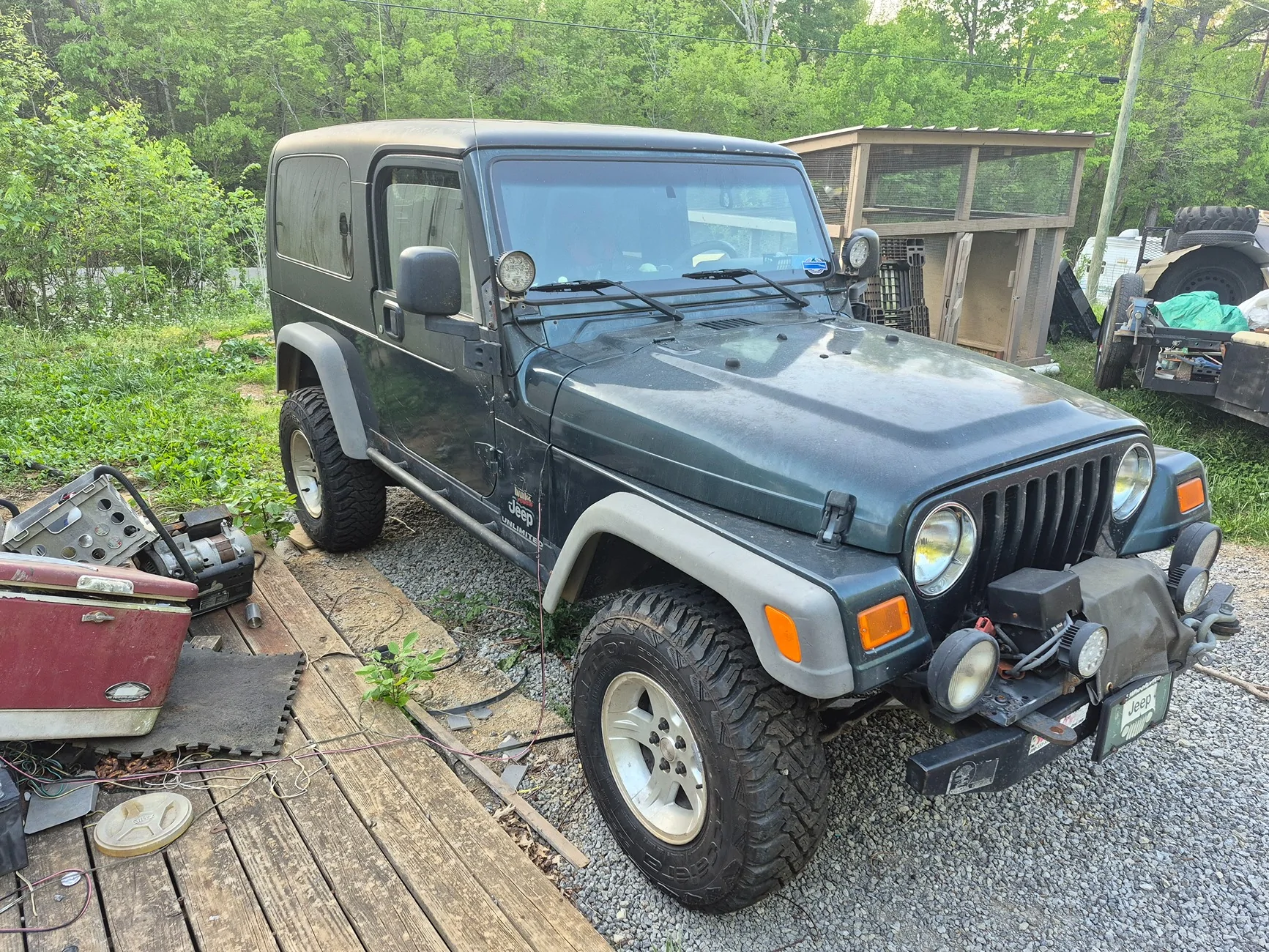 Jeep Gladiator Gladiator Towing on the Build Site - It's Almost Comical 20260413_184442