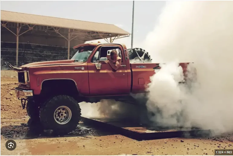 Jeep Gladiator 35s on Mojave with stock wheels. Burnout Com