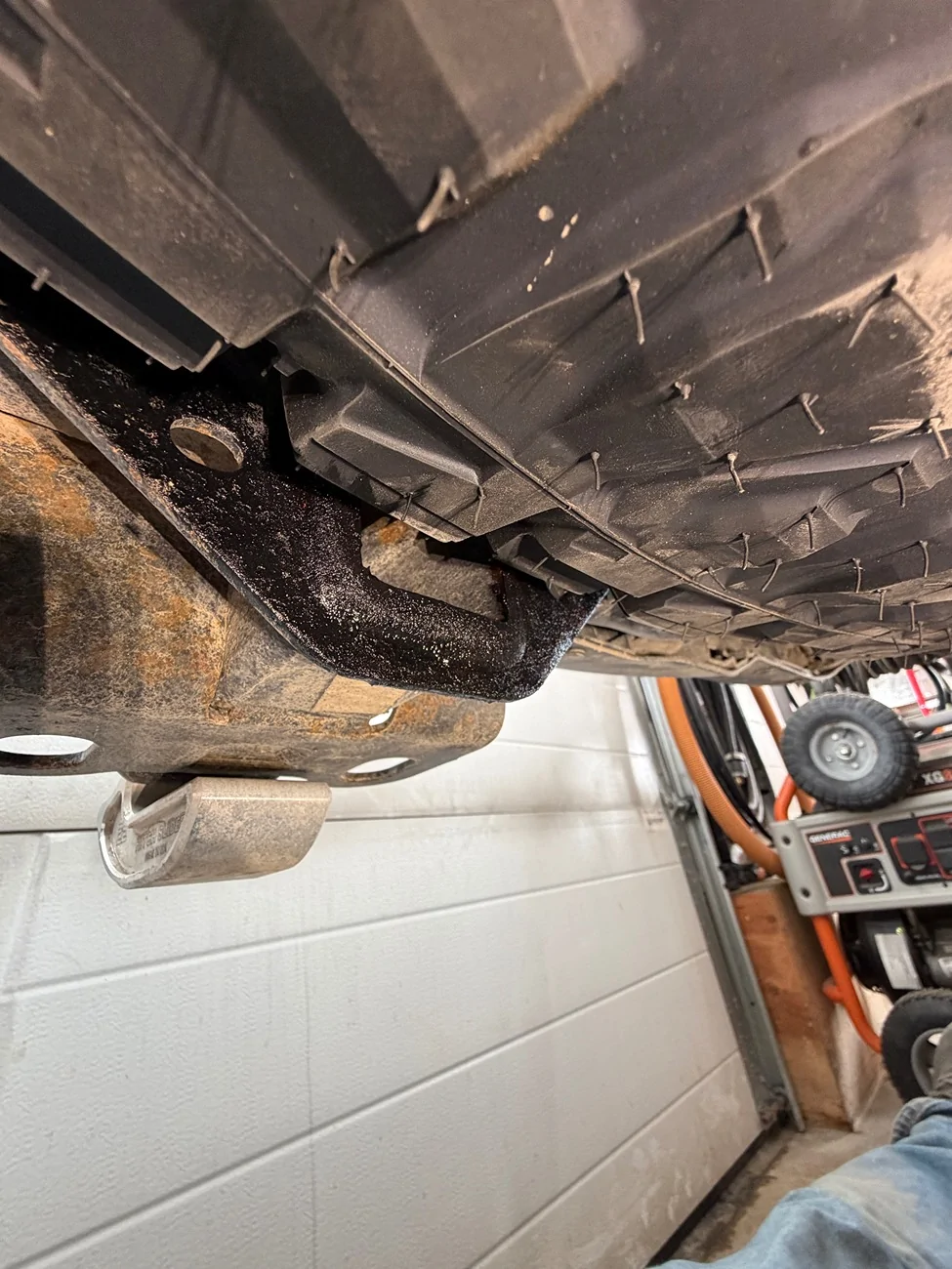 Jeep Gladiator 38” Spare Tire does fit in stock underbody location (how-to with photos)! IMG_2191