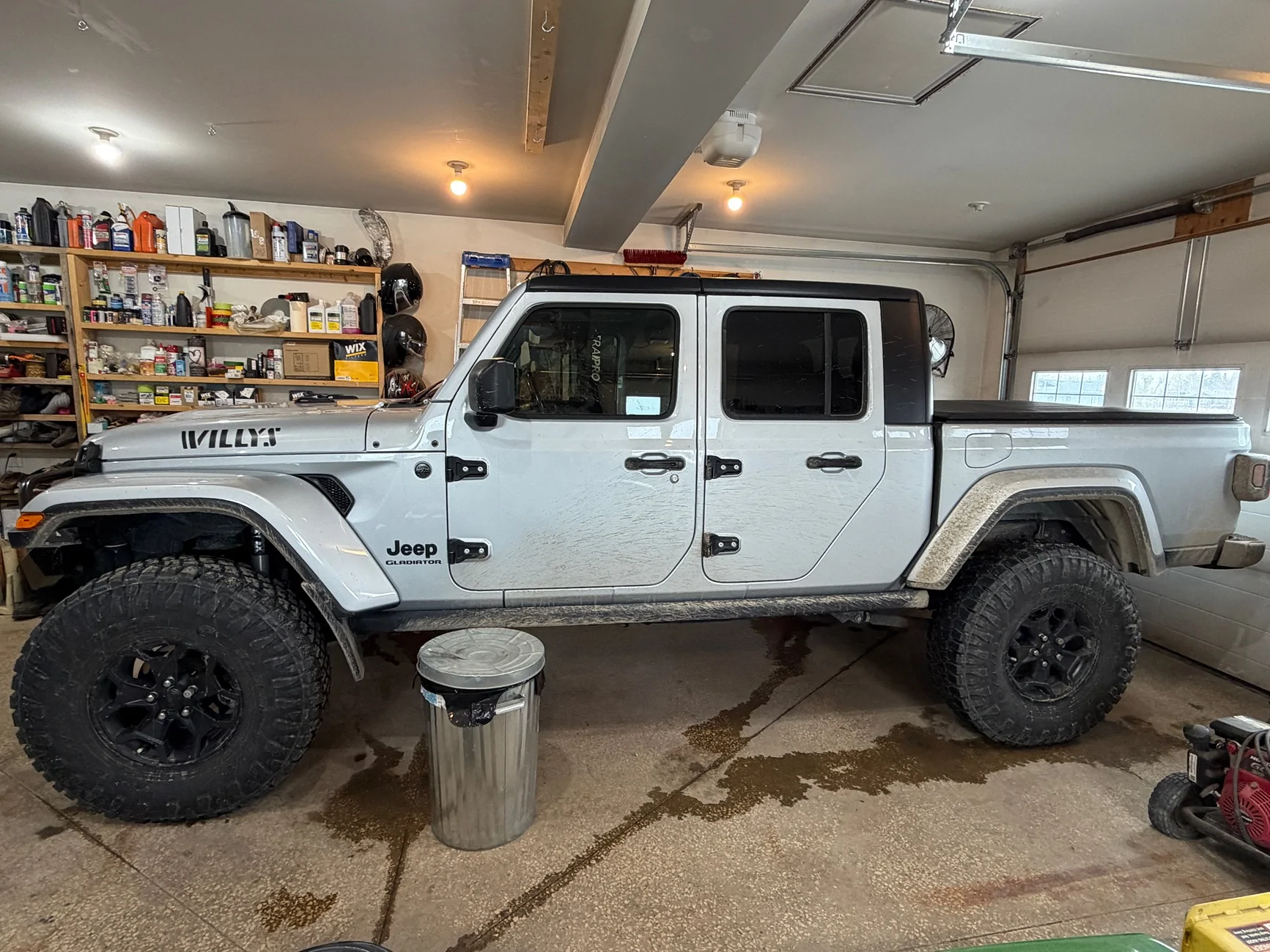 Jeep Gladiator 38” Spare Tire does fit in stock underbody location (how-to with photos)! IMG_2141