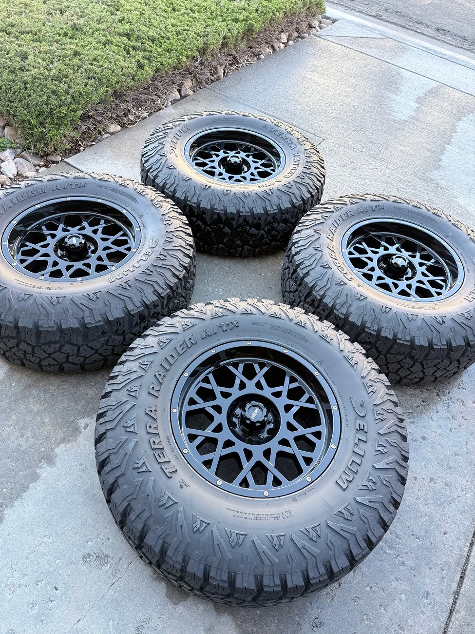 Jeep Gladiator 4x 37x12.50R18 All Terrain Tires+Wheels - $2,000 IMG_4485