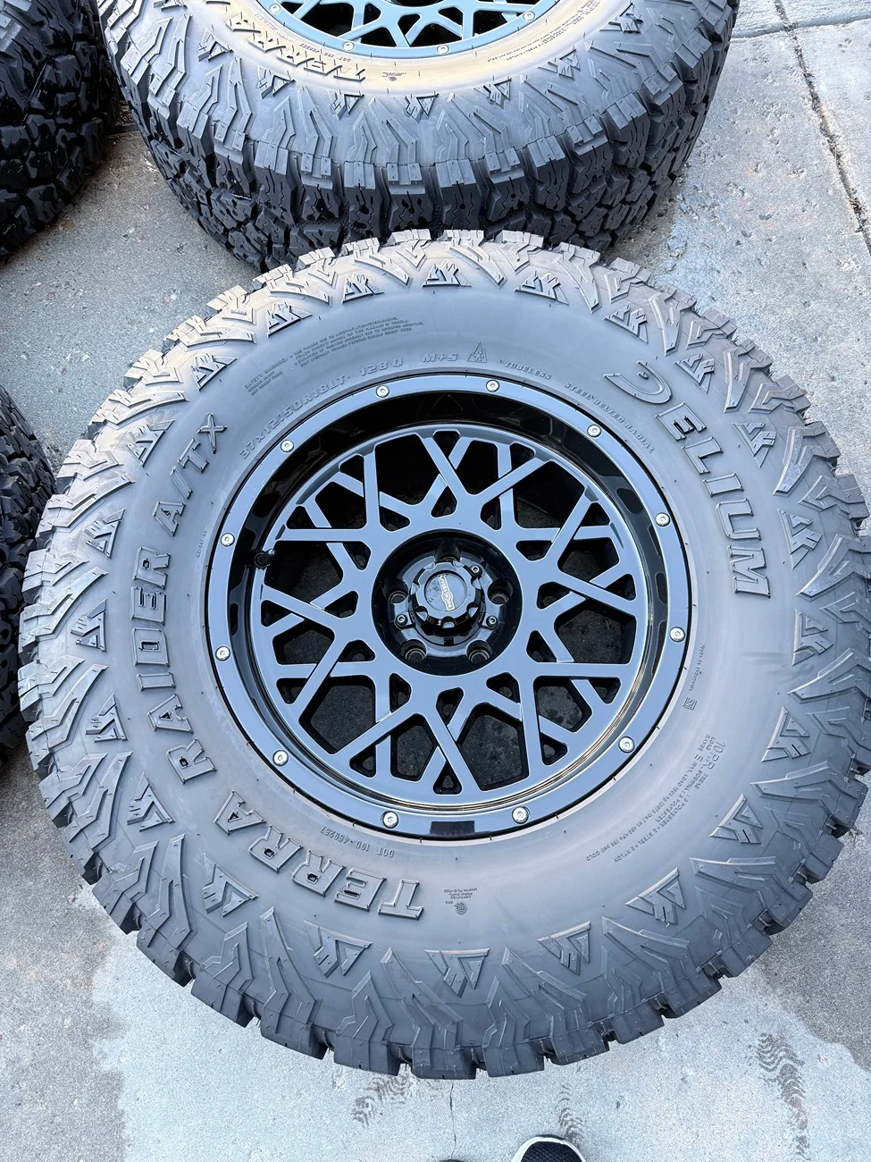 Jeep Gladiator 4x 37x12.50R18 All Terrain Tires+Wheels - $2,000 IMG_4486