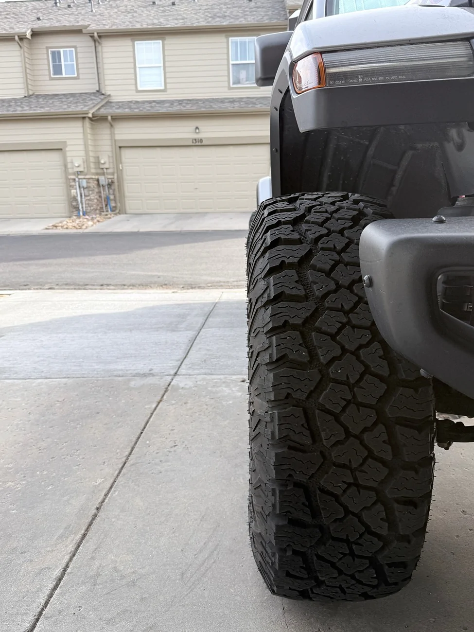 Jeep Gladiator 4x 37x12.50R18 All Terrain Tires+Wheels - $2,000 IMG_3988