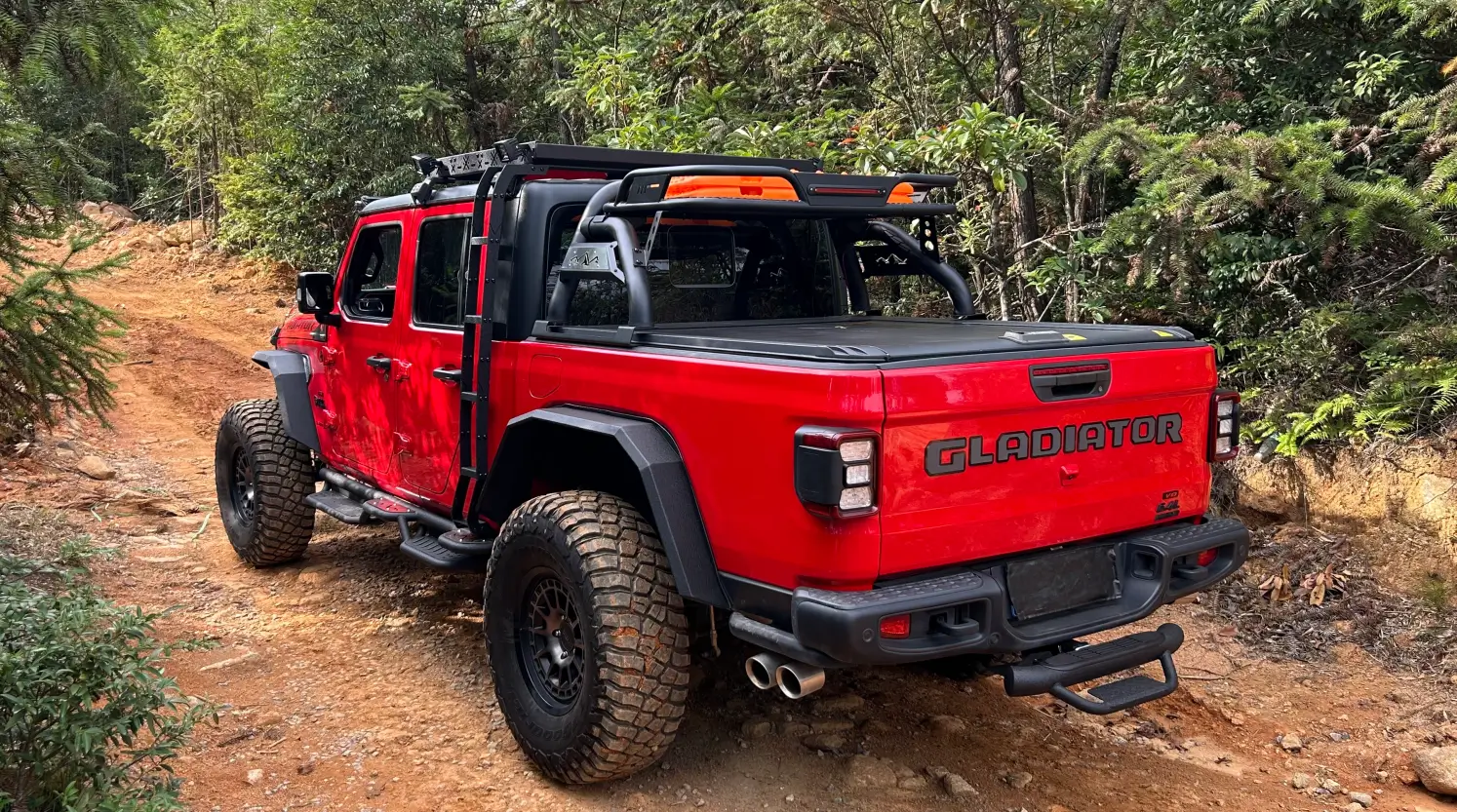 Jeep Gladiator [New] The "Zero Compromise" Roll Bar: Modular Basket + Integrated Brake Light - MONOKING _17766857535493