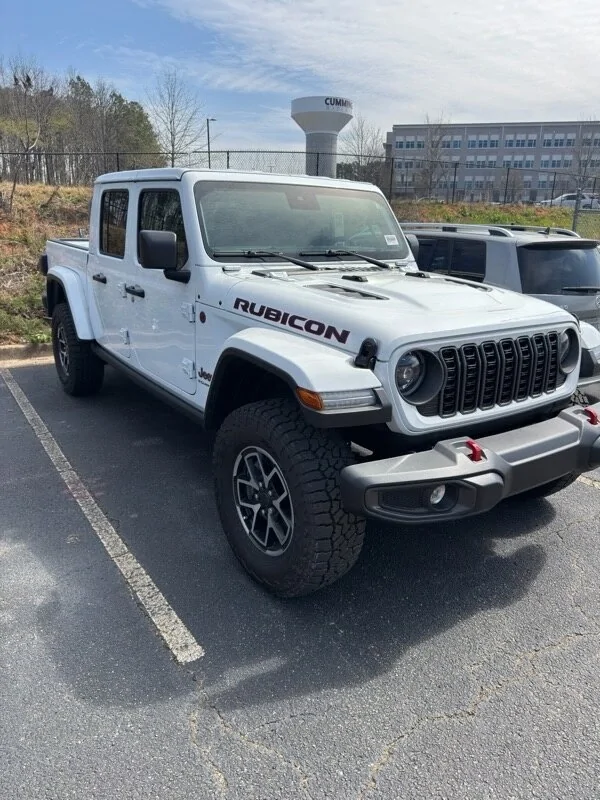 Jeep Gladiator Our new Gladiator Ruby Base Ruby3