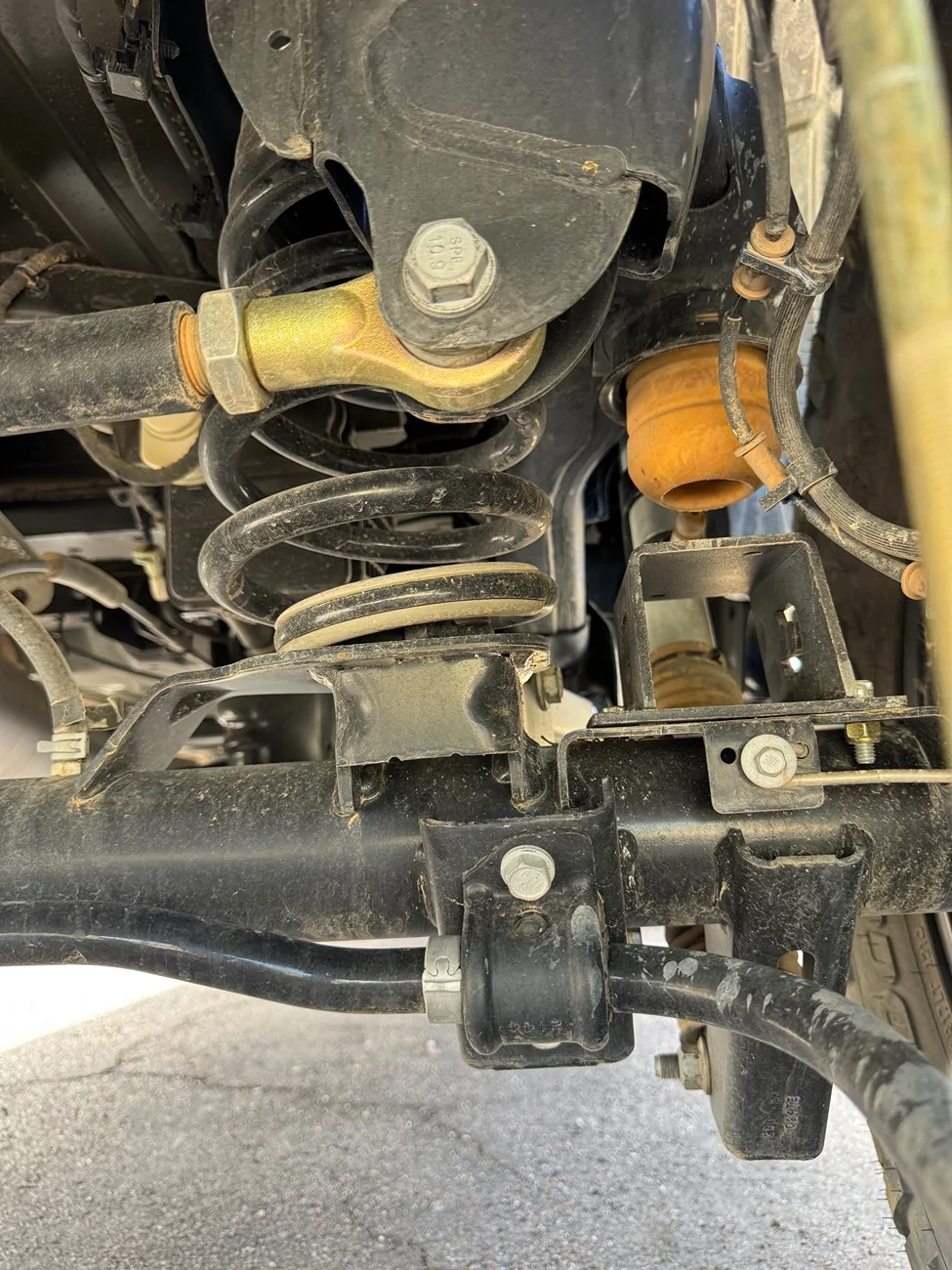 Jeep Gladiator Rattle in rear when going over bumps with both rear wheels IMG_0995