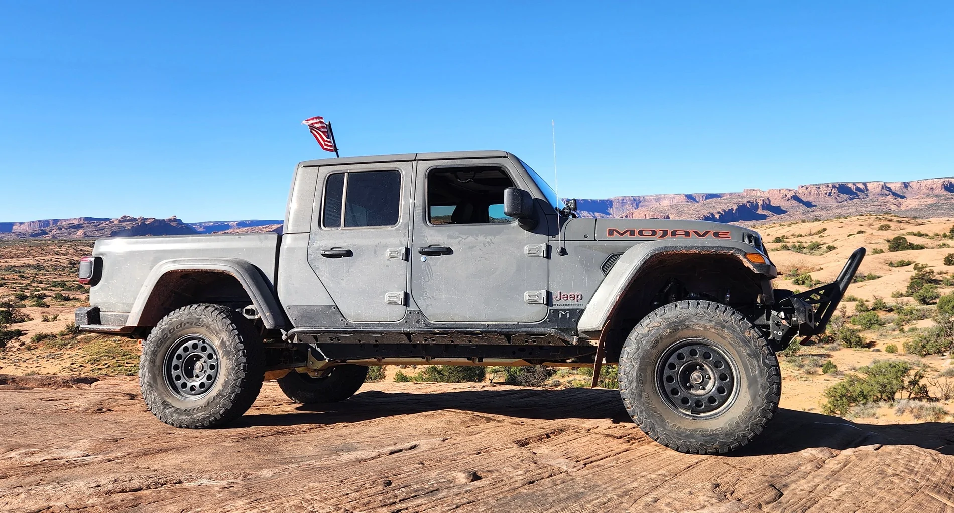 Jeep Gladiator 60th Easter Jeep Safari (Final) Day 5 - Moab Trifecta: Poison Spider Mesa, Golden Spike, Gold Bar Rim 20260403_092552