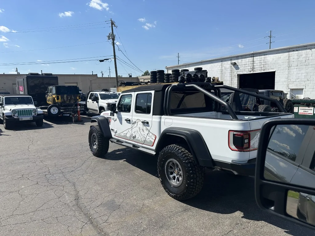Jeep Gladiator Warn Gladiator sighted IMG_1119 (Medium)