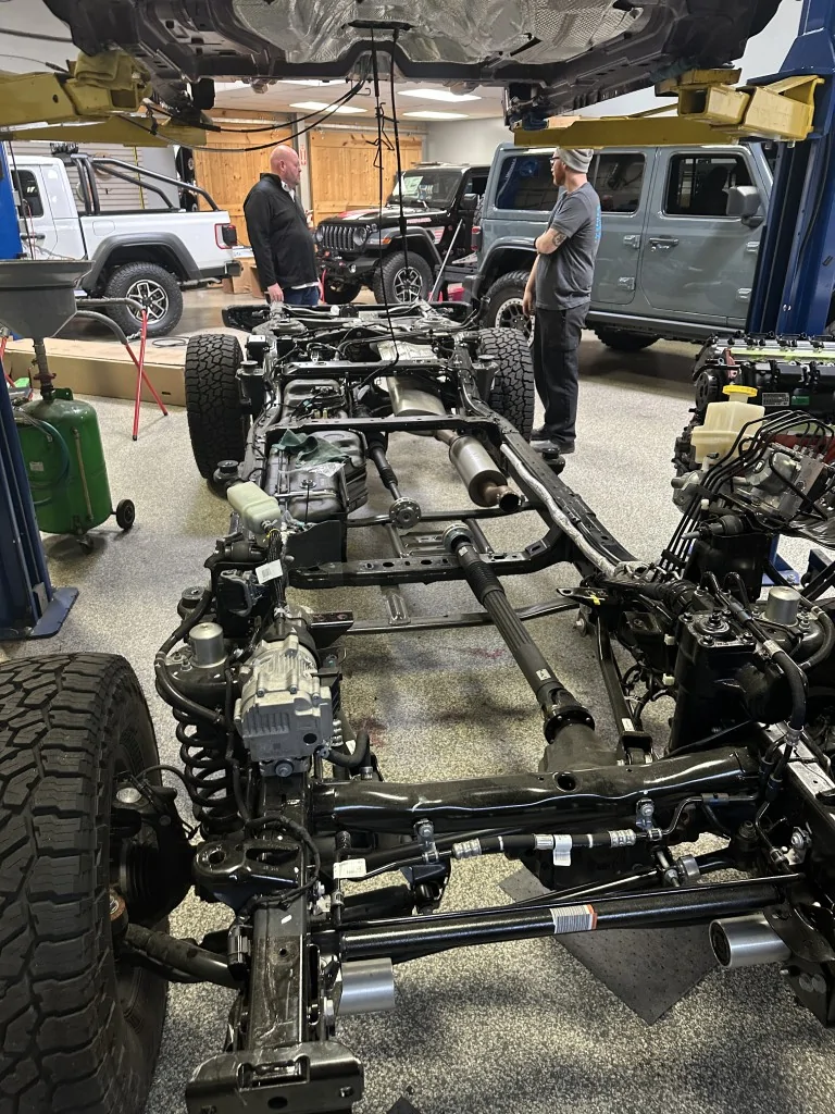 Jeep Gladiator 2022 AEV Gladiator Rubicon build IMG_1087 (Medium)