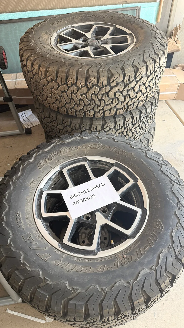Jeep Gladiator BF Goodrich Baja Champion KO2 LT285/70/R17 $1300 IMG_0277