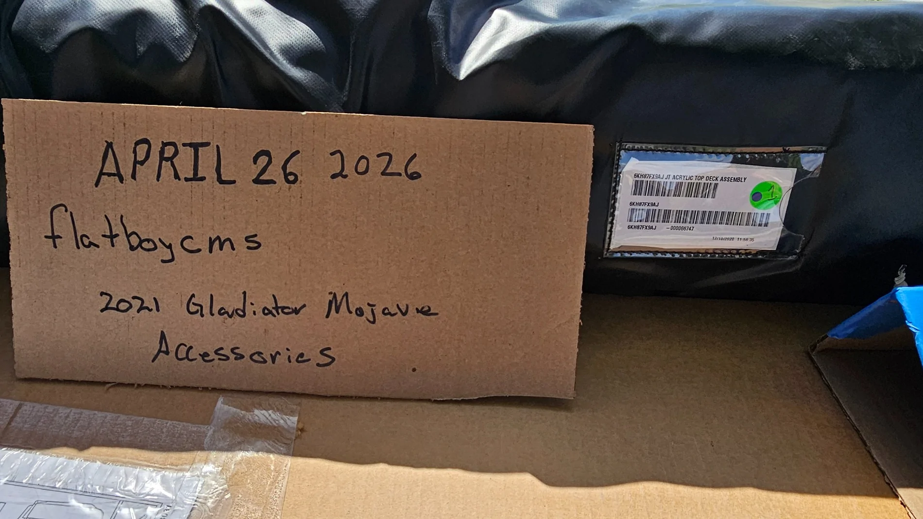 Jeep Gladiator New In Box Gladiator twill convertible top $950.00 obo 20260426_154753