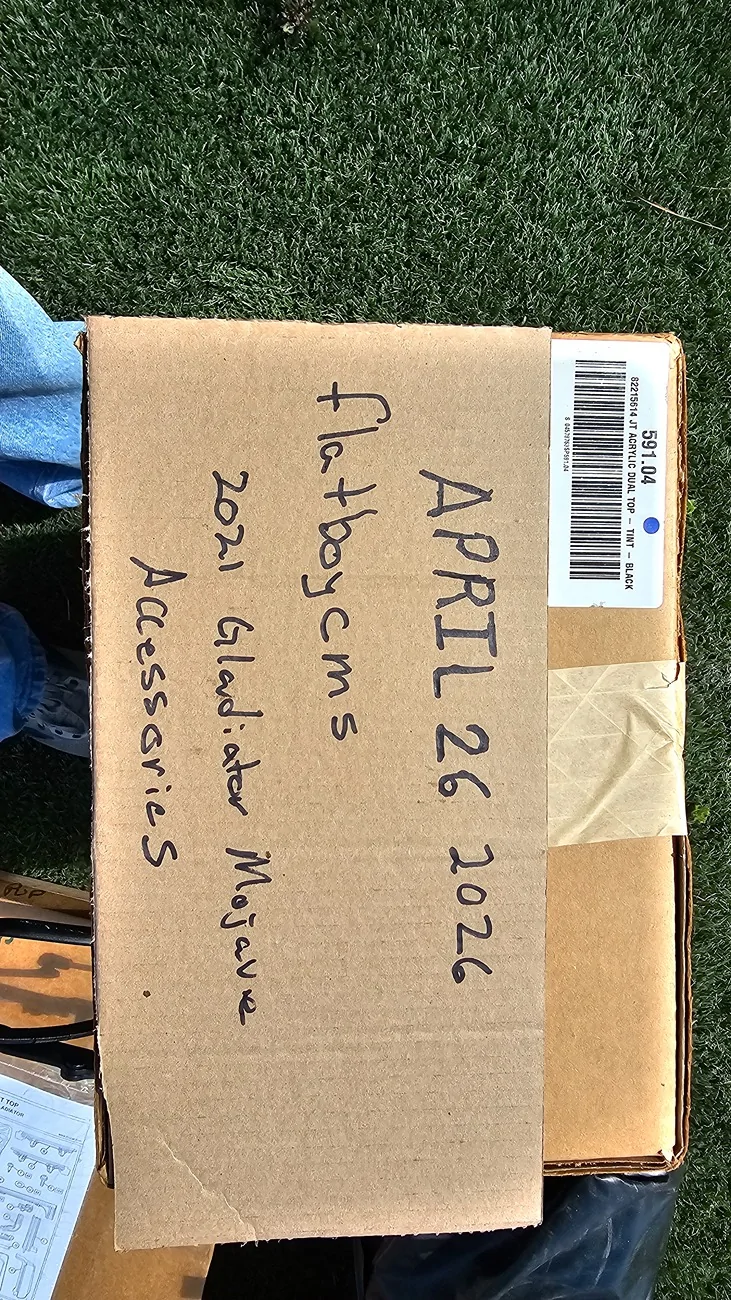 Jeep Gladiator New In Box Gladiator twill convertible top $950.00 obo 20260426_154535