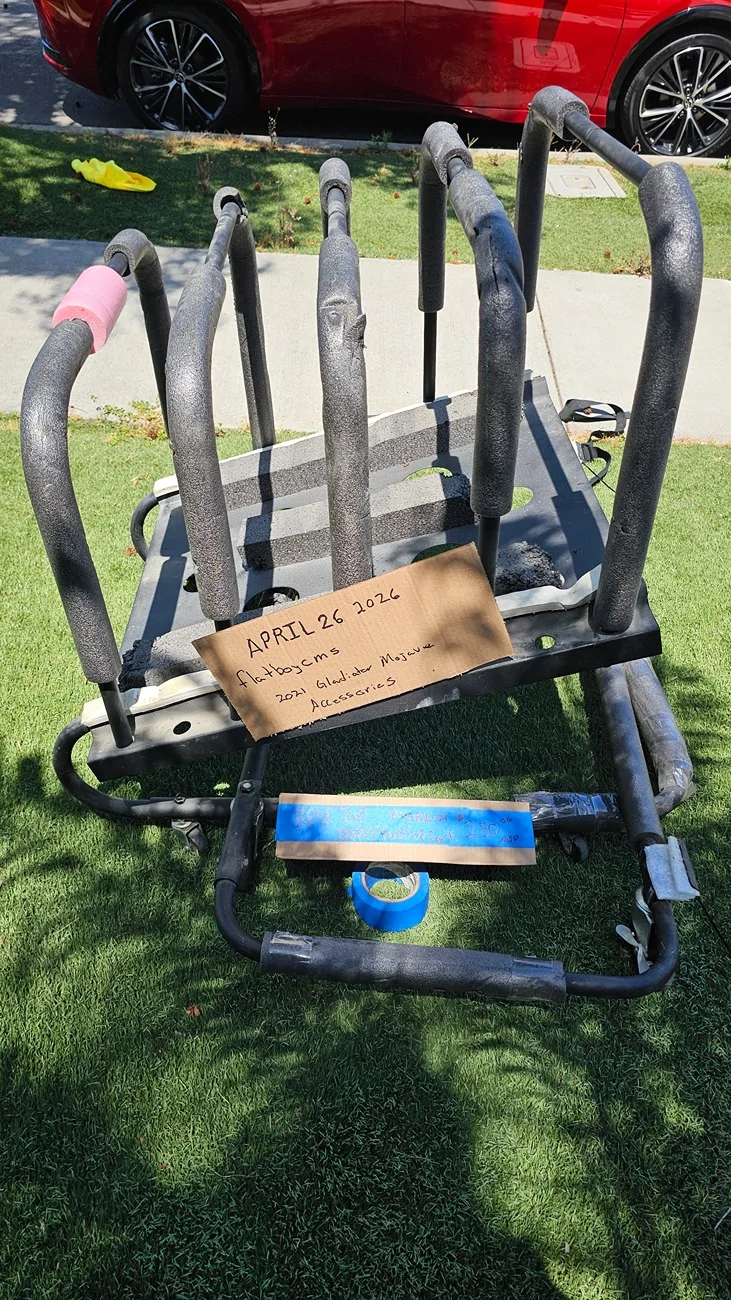 Jeep Gladiator Bestop HOSS Hardtop and door  Storage cart. $250 obo 20260426_130412
