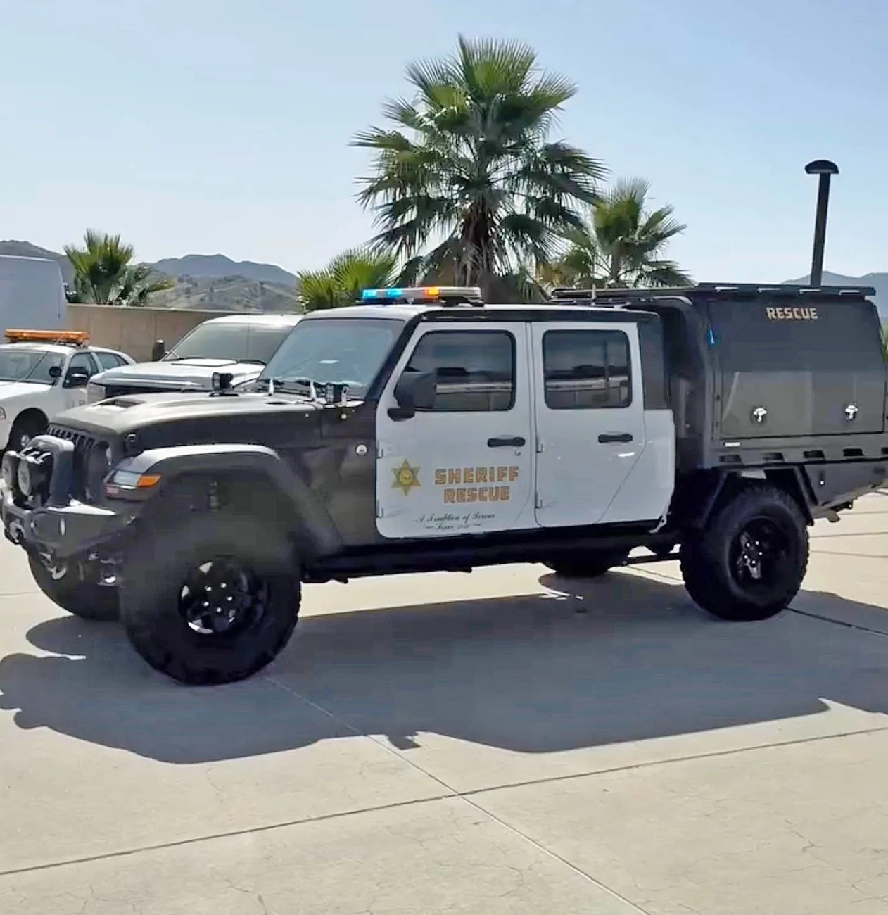 Jeep Gladiator Jeep Gladiator police truck Jeep Gladiator police truck 3