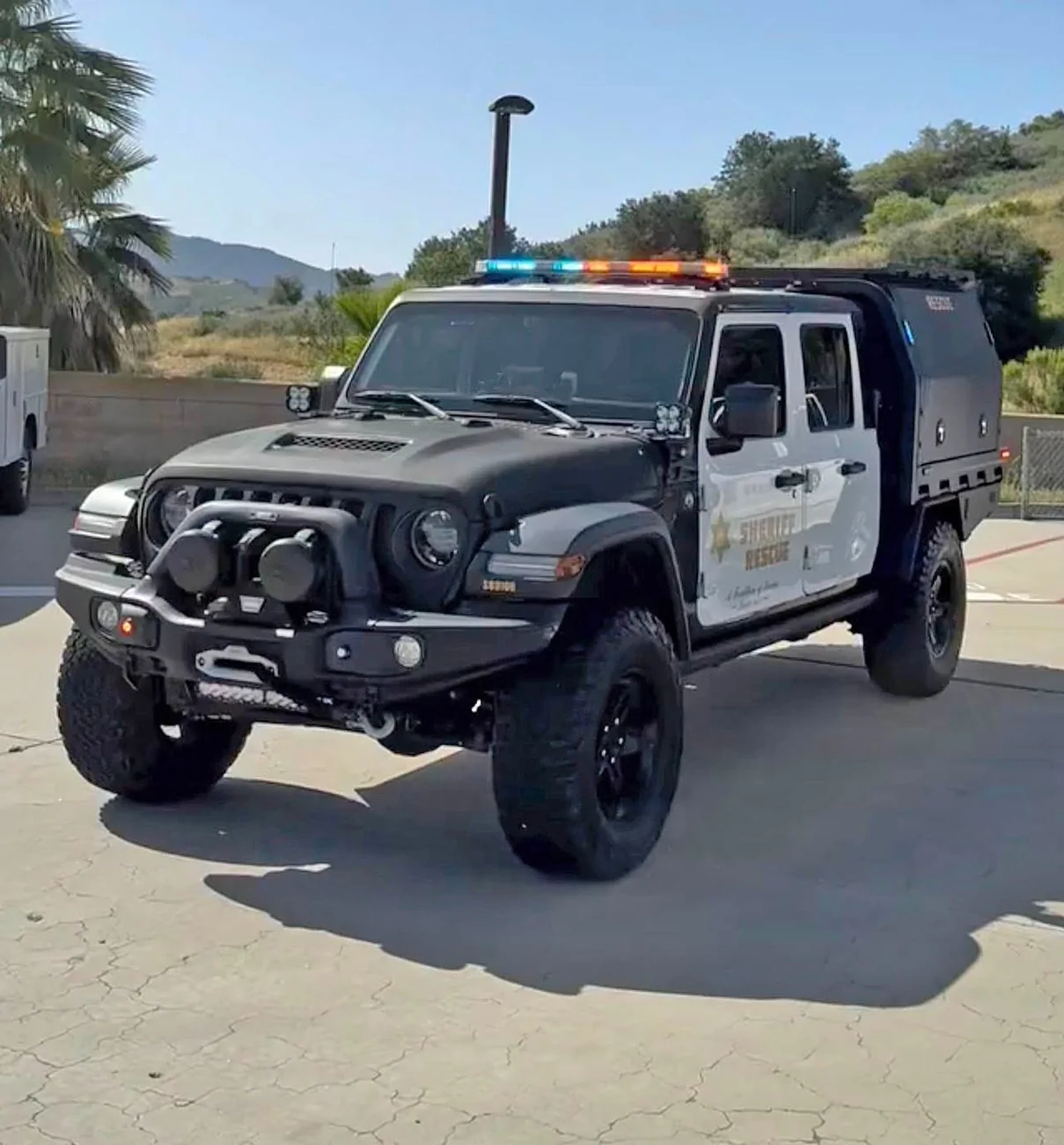 Jeep Gladiator Jeep Gladiator police truck Jeep Gladiator police truck 4
