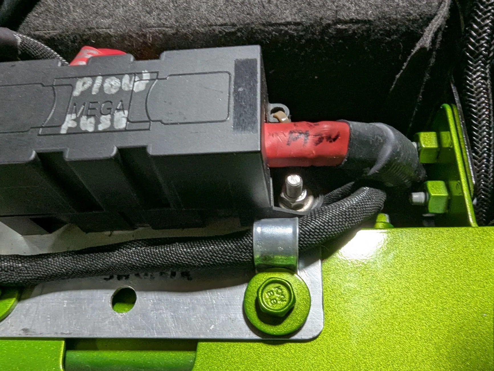 Jeep Gladiator USB ports in Bed... PXL_20260216_213215073
