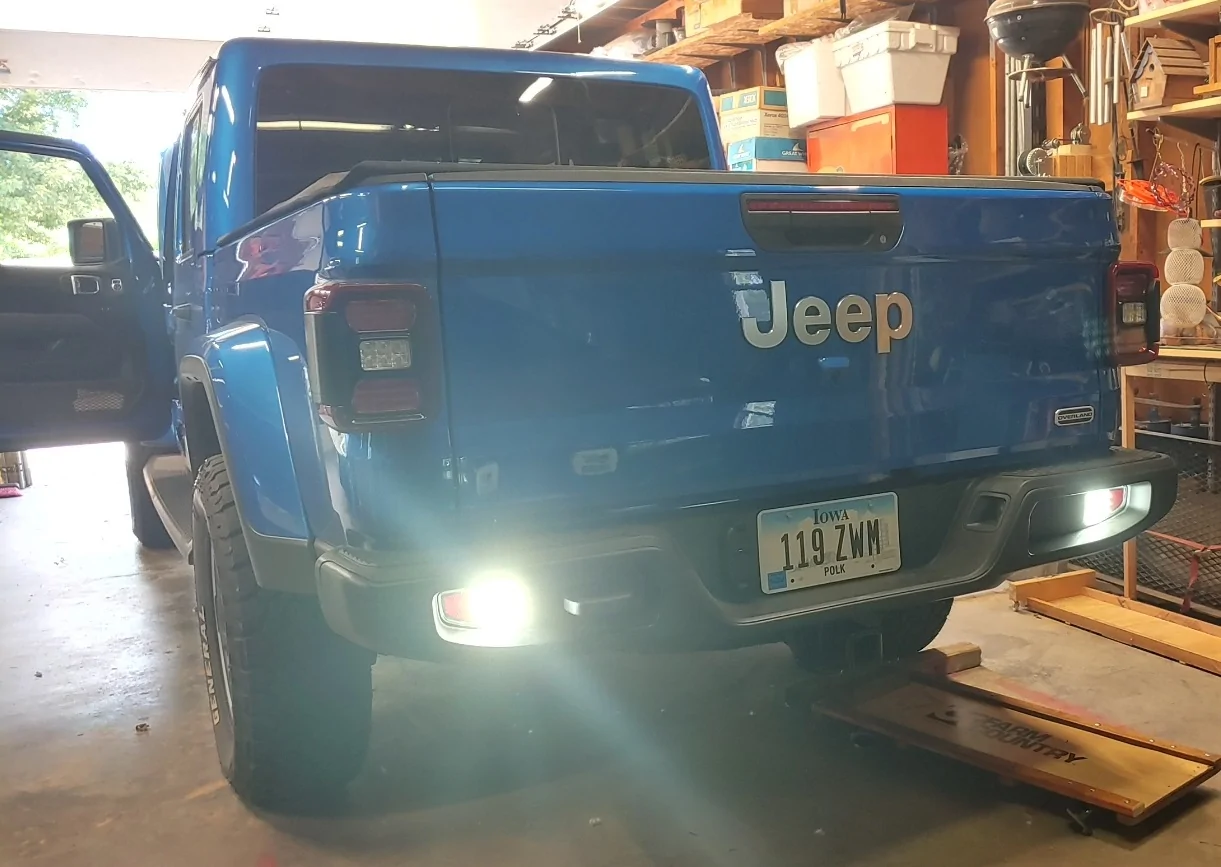 Jeep Gladiator Rear backup/utility light addition 20220728_153407_HDR