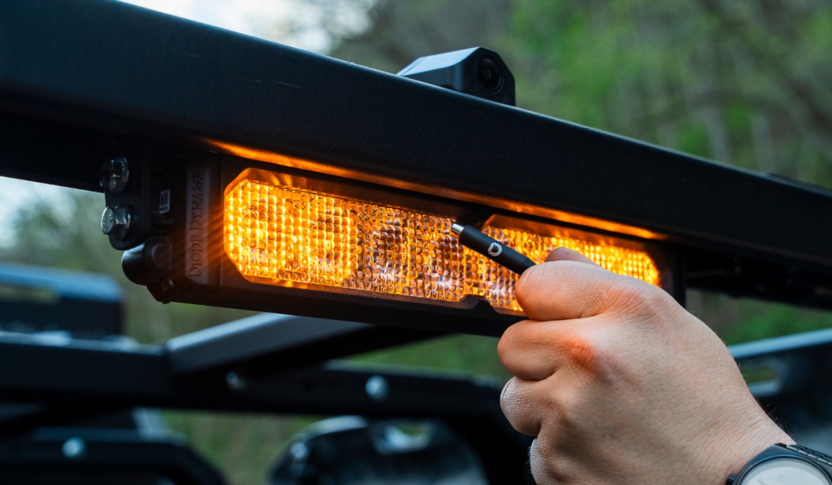 Jeep Gladiator NEW! Universal SS10 LED Chase Light | Diode Dynamics iyh983a