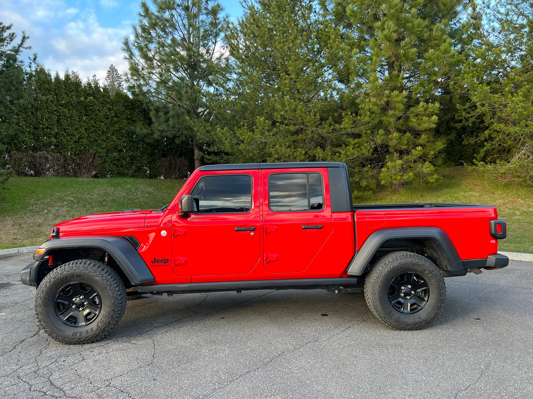 Jeep Gladiator 1.5” leveling kit, tire size IMG_1686