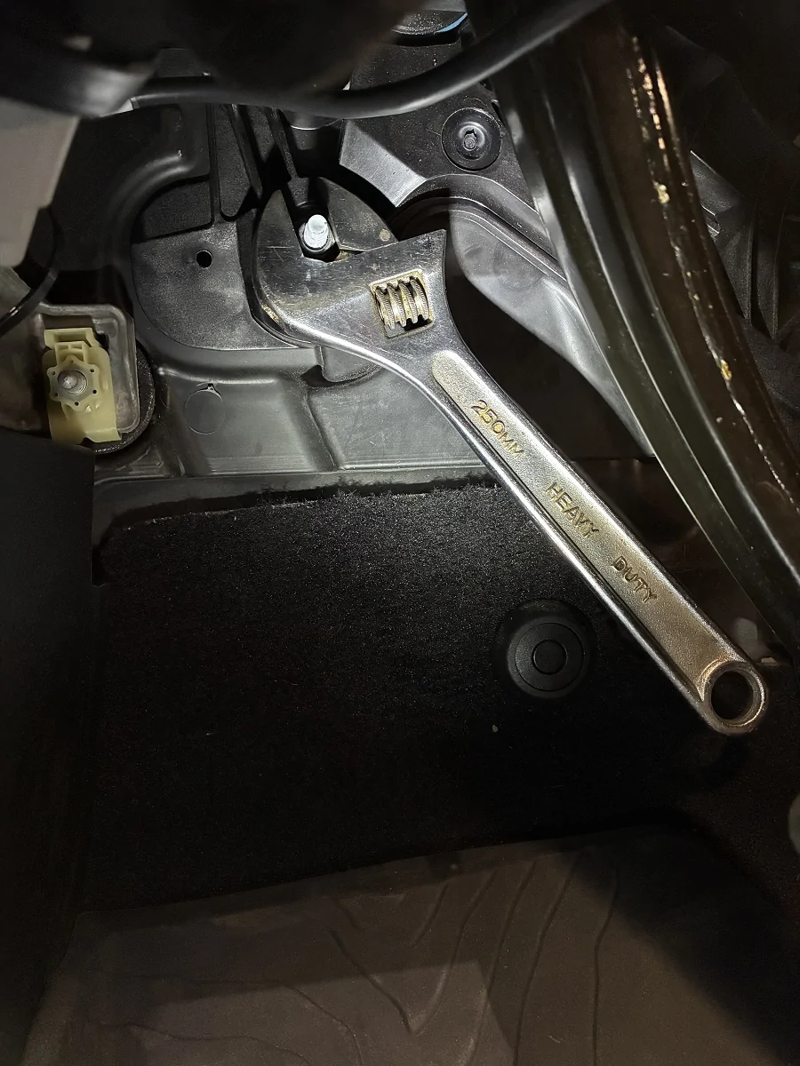 Jeep Gladiator Dead Pedal Installation Help IMG_0087