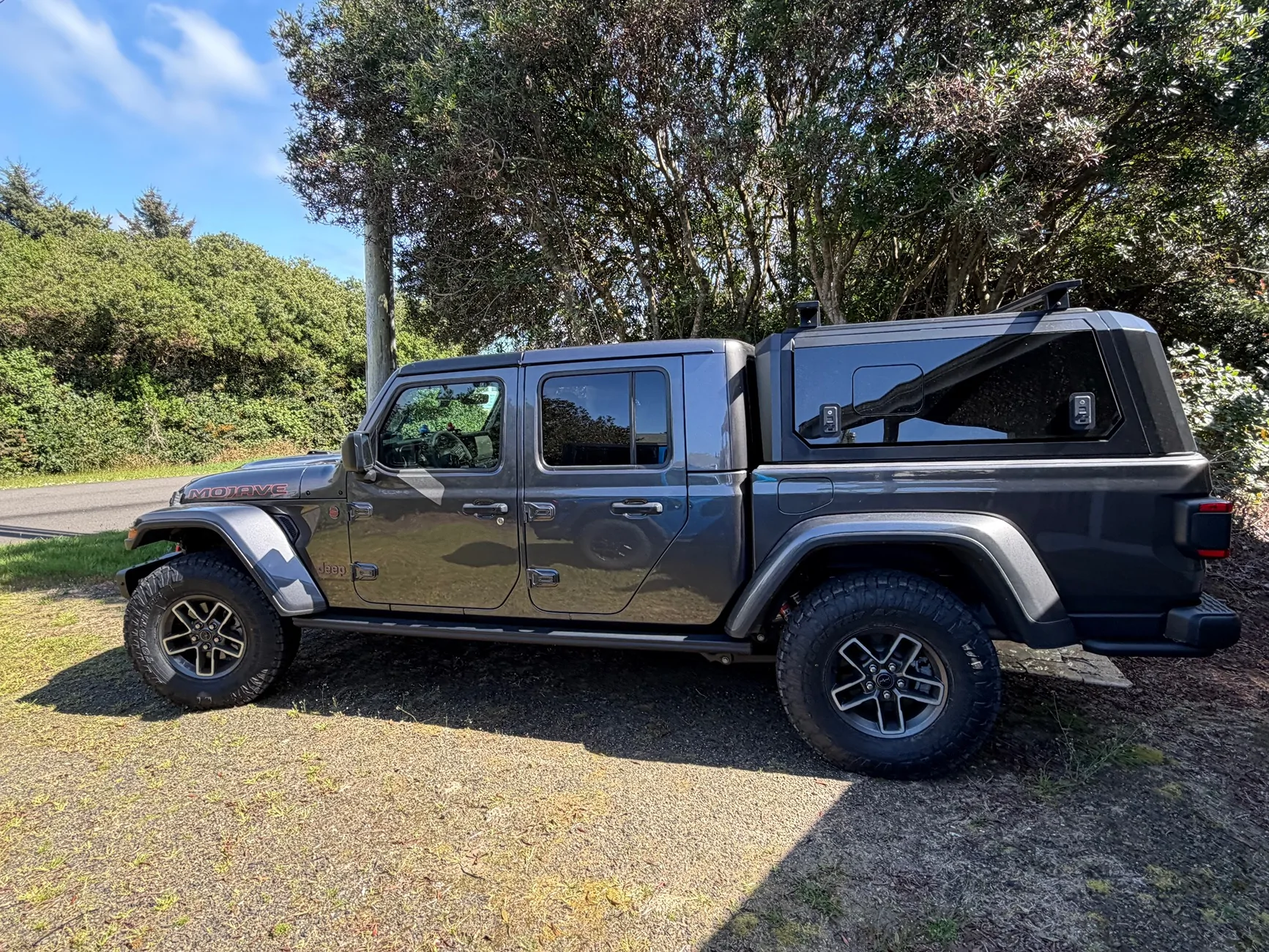 Jeep Gladiator 35s on Mojave with stock wheels. IMG_3328