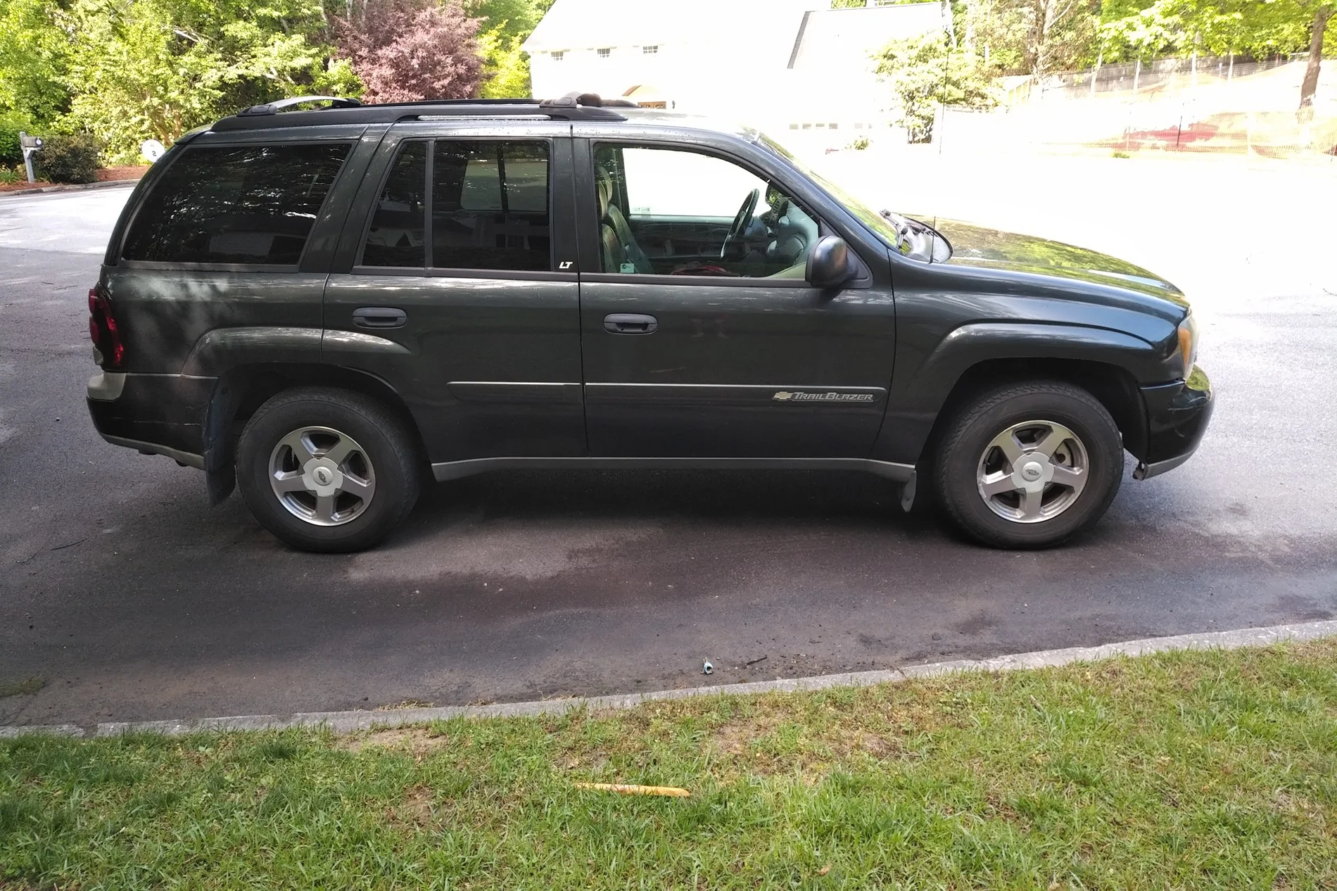 Jeep Gladiator 2003 Chevrolet Trailblazer LT IMG_20260426_1034068